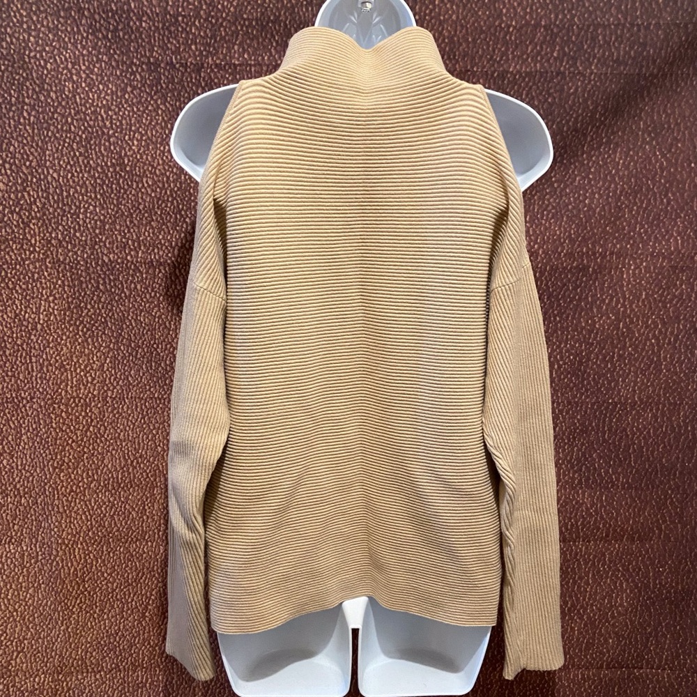 Intermix top - Picture 4 of 9